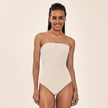 Load image into Gallery viewer, Model Front: Uv Line Une Pièce Duna Bandeau Upf50+