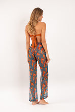Load image into Gallery viewer, Model Back: Rio De Sol Pantalon De Plage Luma Pants Lana