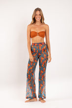 Load image into Gallery viewer, Model Front: Rio De Sol Pantalon De Plage Luma Pants Lana