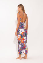 Load image into Gallery viewer, Model Back: Rio De Sol Vêtement De Plage Garden-Flower Saida Yara