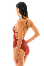 Load image into Gallery viewer, Image 03: Rio De Sol Une Pièce Liquor New Vegas