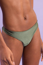 Load image into Gallery viewer, Image 08: Rio De Sol Bas Bottom Croco Essential