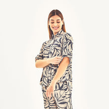 Load image into Gallery viewer, Image 02: Uv Line Haut De Plage Shirt Copa Costela Off White Upf50+