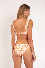Load image into Gallery viewer, Model Back: Rio De Sol Bas Bottom Sahari Essential-Comfy