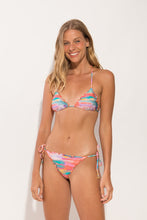 Load image into Gallery viewer, Model Front: Rio De Sol Haut Top River Frufru