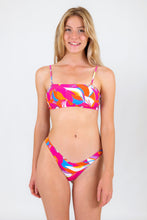 Load image into Gallery viewer, Model Front: Rio De Sol Ensemble Set Antelope Bandeau-Reto High-Leg