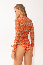 Load image into Gallery viewer, Model Back: Rio De Sol Haut De Plage Maracai Top Harper Long