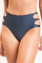 Load image into Gallery viewer, Image 13: Rio De Sol Bas Bottom Nocciola High-Waist-Spin
