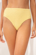 Load image into Gallery viewer, Gallery: Rio De Sol Bas Bottom Drift-Butterglow Hotpants