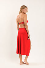 Load image into Gallery viewer, Model Back: Rio De Sol Jupe De Page Rouge Long-Skirt-Knot