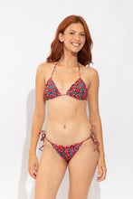 Load image into Gallery viewer, Image 04: Rio De Sol Bas Bottom Coral-Feline Frufru