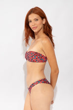 Load image into Gallery viewer, Image 03: Rio De Sol Haut Top Coral-Feline Sara