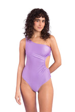 Load image into Gallery viewer, Model Front: Rio De Sol Une Pièce Orchid Maeve