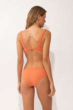 Load image into Gallery viewer, Model Back: Rio De Sol Haut Top Sand-Argila Mary