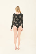 Load image into Gallery viewer, Model Back: Uv Line Une Pièce Marina Shine Preto Malva
