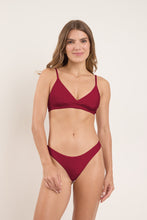 Load image into Gallery viewer, Model Front: Rio De Sol Ensemble Set Touch-Carmim Paola Essential