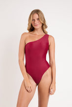 Load image into Gallery viewer, Model Front: Rio De Sol Une Pièce Touch-Carmim Sienna
