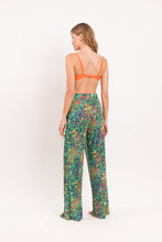 Load image into Gallery viewer, Model Back: Rio De Sol Pantalon De Plage Wilds Wide Pants