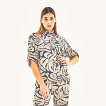 Load image into Gallery viewer, Model Front: Uv Line Haut De Plage Shirt Copa Costela Off White Upf50+
