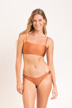 Load image into Gallery viewer, Model Front: Rio De Sol Haut Top Nocciola Bandeau-Reto