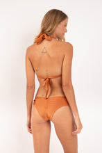 Load image into Gallery viewer, Model Back: Rio De Sol Bas Bottom Shimmer-Nocciola Mel