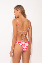 Load image into Gallery viewer, Model Back: Wednesday In Hawaii By Rio De Sol Bas Bottom Pua-Hibiscus Leblon