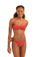 Load image into Gallery viewer, Image 04: Rio De Sol Ensemble Set Malibu-Chili Balconet Essential-Comfy
