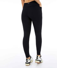 Load image into Gallery viewer, Model Back: Alto Giro Fitness Bas Legging Unique Recortes Preto