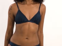 Load and play video in Gallery viewer, Video: Rio De Sol Bas Bottom Shimmer-Shark Essential-Comfy