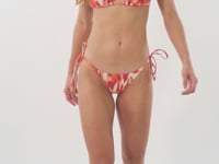 Load and play video in Gallery viewer, Video: Rio De Sol Haut Top Mirage Tri-Inv