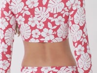 Load and play video in Gallery viewer, Video: Rio De Sol Haut Top Pua-Hibiscus Reef