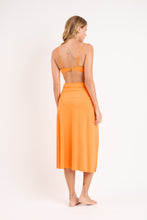Load image into Gallery viewer, Model Back: Rio De Sol Jupe De Page Bio-Laranjada Long Skirt Knot