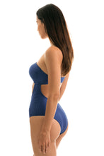 Load image into Gallery viewer, Image 03: Rio De Sol Une Pièce Body Kiwanda Denim Rio