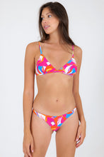 Load image into Gallery viewer, Model Front: Rio De Sol Bas Bottom Antelope Nice-Fio