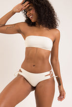 Load image into Gallery viewer, Image 10: Rio De Sol Bas Bottom Off-White Madrid