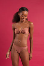 Load image into Gallery viewer, Image 12: Rio De Sol Bas Bottom Shimmer-Copper Essential