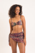 Load image into Gallery viewer, Model Front: Rio De Sol Jupe De Page Cobra Mini-Sarong