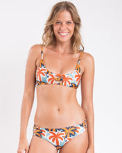 Load image into Gallery viewer, Image 05: Rio De Sol Ensemble Set Kauai Bra-Trio Madrid-Trio