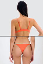 Load image into Gallery viewer, Model Back: Rio De Sol Ensemble Set Light-Peach Mila Ibiza