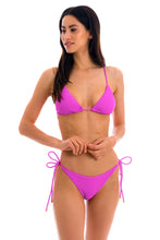 Load image into Gallery viewer, Model Front: Rio De Sol Ensemble Set St-Tpz-Pink Tri-Inv Ibiza