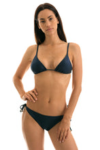 Load image into Gallery viewer, Model Front: Rio De Sol Ensemble Shark Inv Comfort