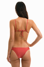 Load image into Gallery viewer, Model Back: Rio De Sol Haut Top Madras Dupla Face