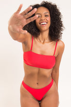 Load image into Gallery viewer, Image 10: Rio De Sol Haut Top Rouge Bandeau-Reto