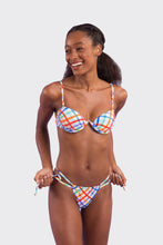 Load image into Gallery viewer, Model Front: Rio De Sol Haut Top Square Kyra