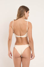 Load image into Gallery viewer, Model Back: Rio De Sol Haut Top Touch-Natural Paola
