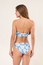 Load image into Gallery viewer, Model Back: Wednesday In Hawaii By Rio De Sol Ensemble Set Pua-Pacifica Lani Waikiki