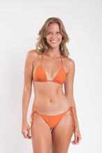 Load image into Gallery viewer, Model Front: Rio De Sol Bas Bottom Ocre Lacinho
