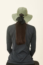 Load image into Gallery viewer, Model Back: Uv Line Chapeau Souple/Capeline San Remo Militar Preto Upf50+
