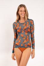 Load image into Gallery viewer, Model Front: Rio De Sol Haut De Plage Luma Top Harper Long
