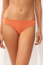 Load image into Gallery viewer, Gallery: Rio De Sol Bas Bottom Sand-Argila Essential-Comfy
